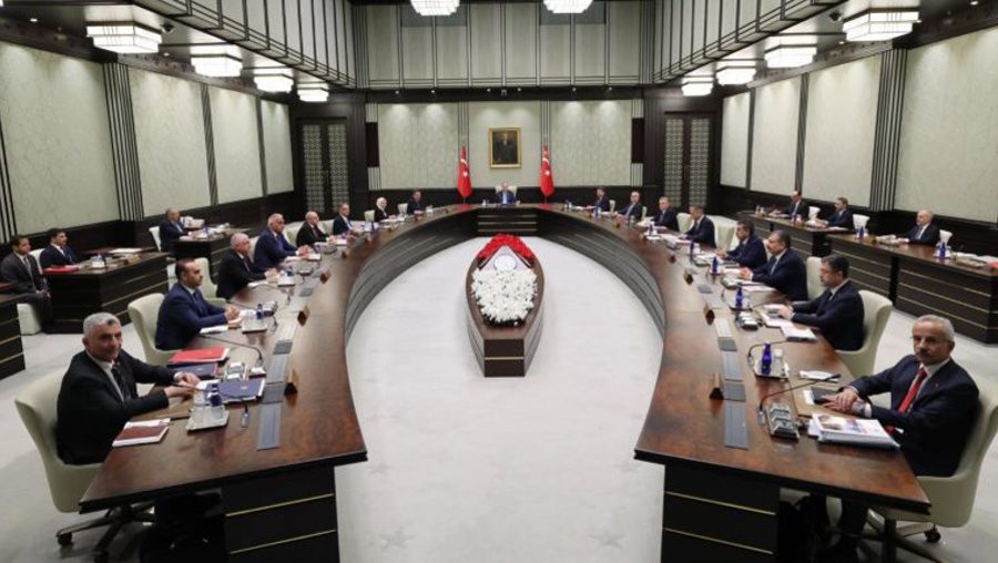 Cumhurbaşkanlığı Kabinesi, “Terörsüz Türkiye” gündemiyle bir araya geliyor. PKK terör