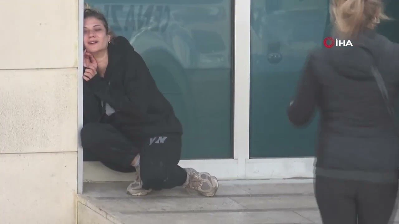 Hemşire Sevcan'ın Ardından Yürek Dağlayan Çağrı: “Ablam Hayat Kurtarmaya Adamıştı, Kendi Hayatını Kurtaramadı” Hemşire Sevcan'ın Ardından Yürek Dağlayan Çağrı: “Ablam Hayat Kurtarmaya Adamıştı, Kendi Hayatını Kurtaramadı”