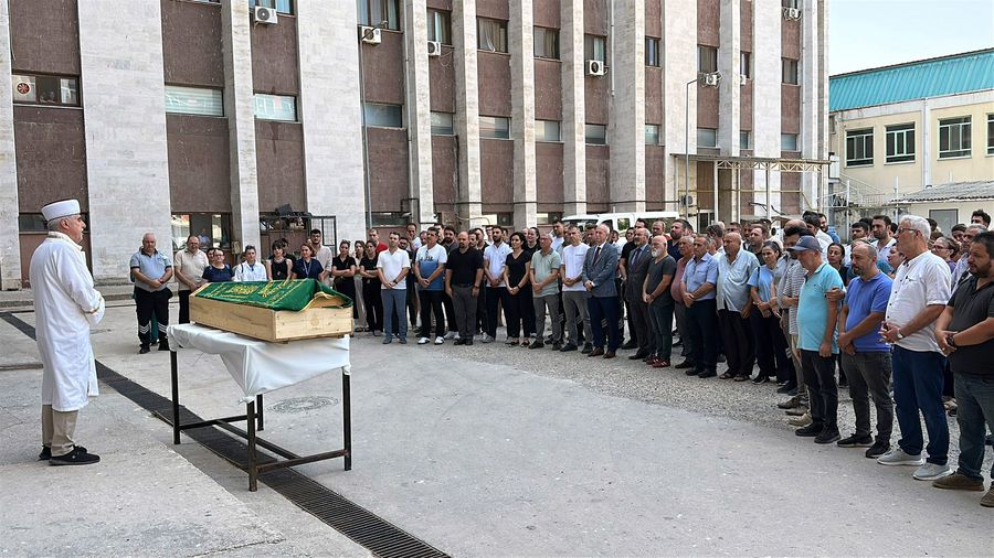 Genç Hemşire Nöbet Sırasında Hayatını Kaybetti Genç Hemşire Nöbet Sırasında Hayatını Kaybetti