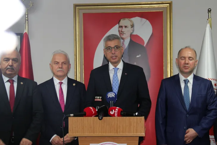 Sağlık Bakanı Prof. Dr. Kemal Memişoğlu, Afyonkarahisar Devlet Hastanesi’nde yaptığı