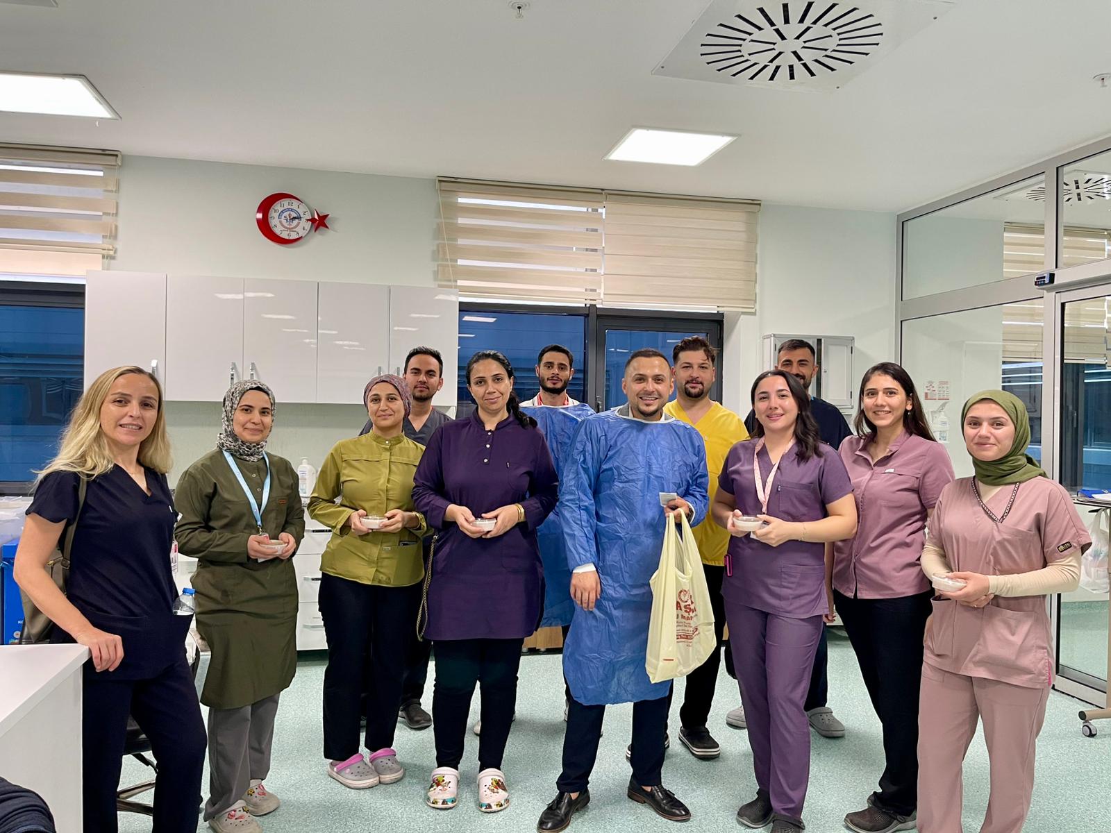 Genç Sağlık Sendikası Ankara'da Memurun Tabutunu Kaldırıp, Kilis'te Helvasını Dağıttı