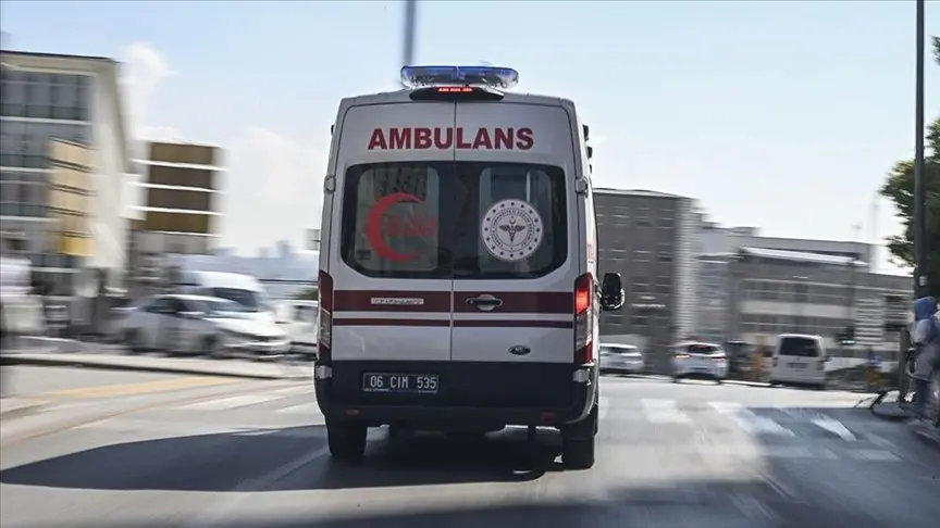 Esenler’de trafikte kavga eden ambulans şoförü ile otomobil sürücüsü, İstanbul