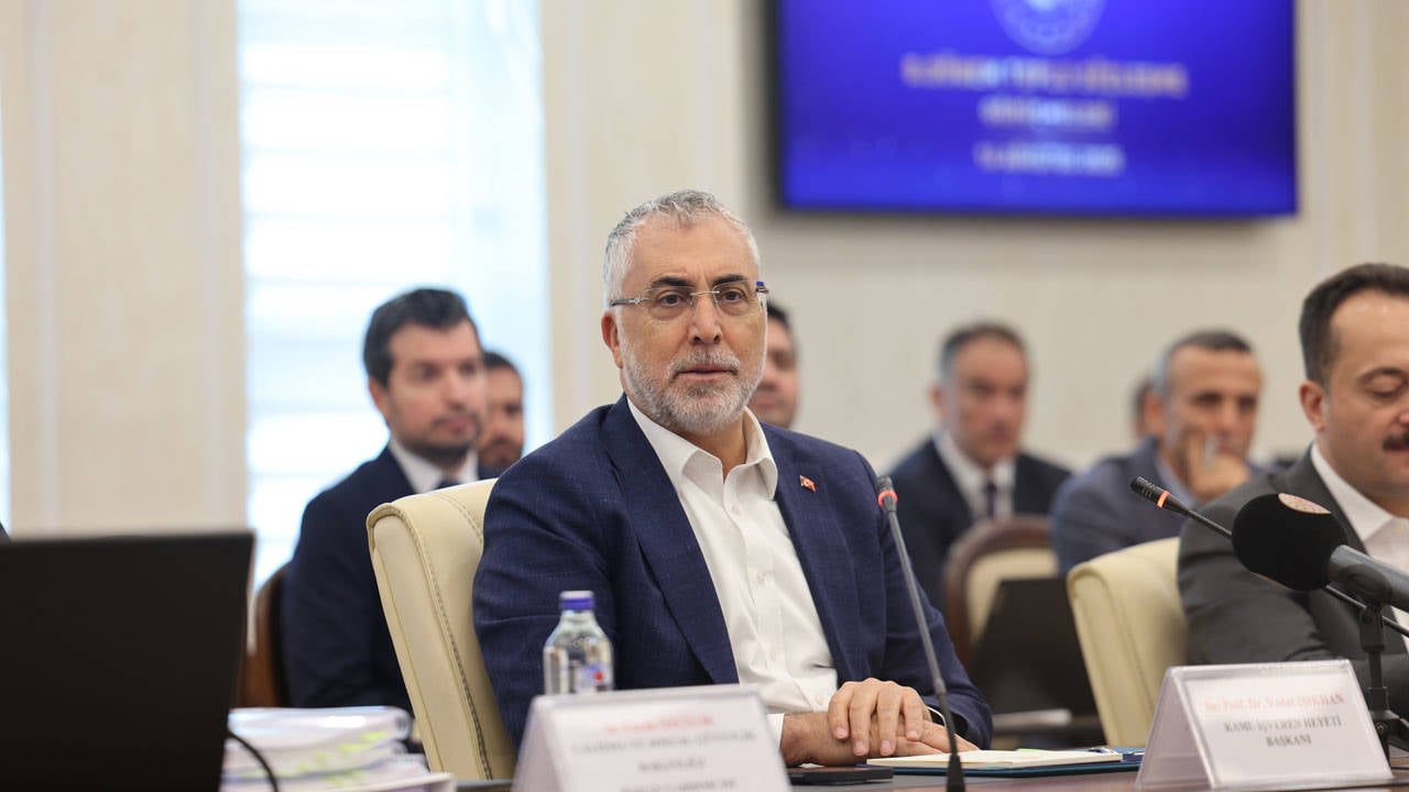 Toplu Sözleşmede Kısmi Uzlaşma: Zamda Anlaşma Yok, Hizmet Kollarında İmzalar Atıldı