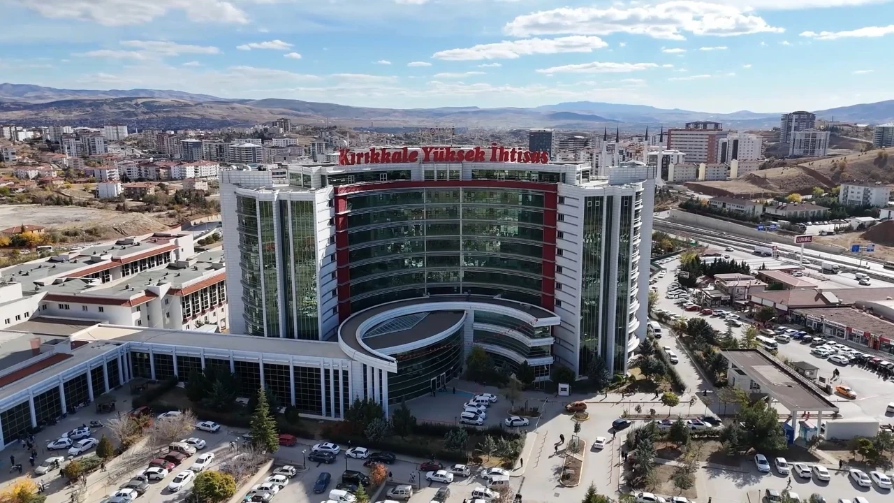 E-İmza Skandalı Kırıkkale’de Hastaneye Sıçradı: Doktor Gibi Reçete Yazdı E-İmza Skandalı Kırıkkale’de Hastaneye Sıçradı: Doktor Gibi Reçete Yazdı