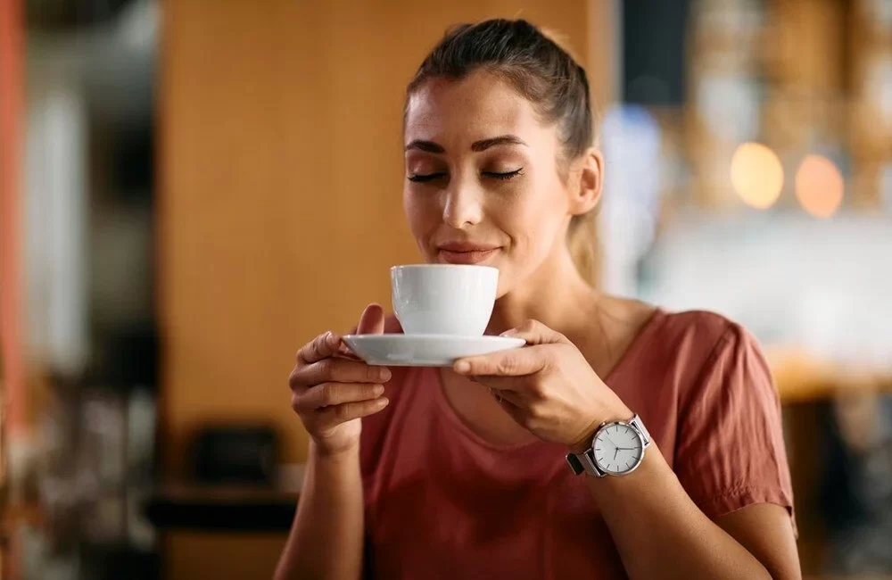 Bilim insanları, sabah saatlerinde içilen kahvenin ruh halini iyileştirdiğini ve