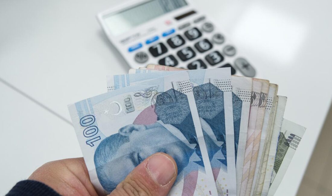 Milyonlarca memur ve emeklinin ocak ayında alacağı maaş zammı için