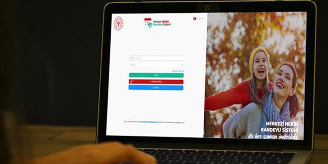 Sağlık Bakanı Kemal Memişoğlu, Merkezi Hekim Randevu Sistemi’nin (MHRS) üniversite