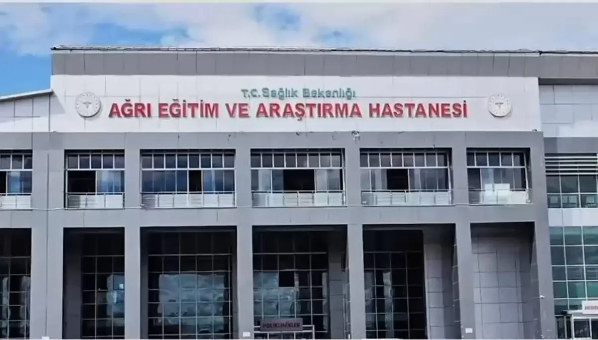 Ağrı’da Doktora Saldıran Hasta Gözaltında Ağrı’da Doktora Saldıran Hasta Gözaltında