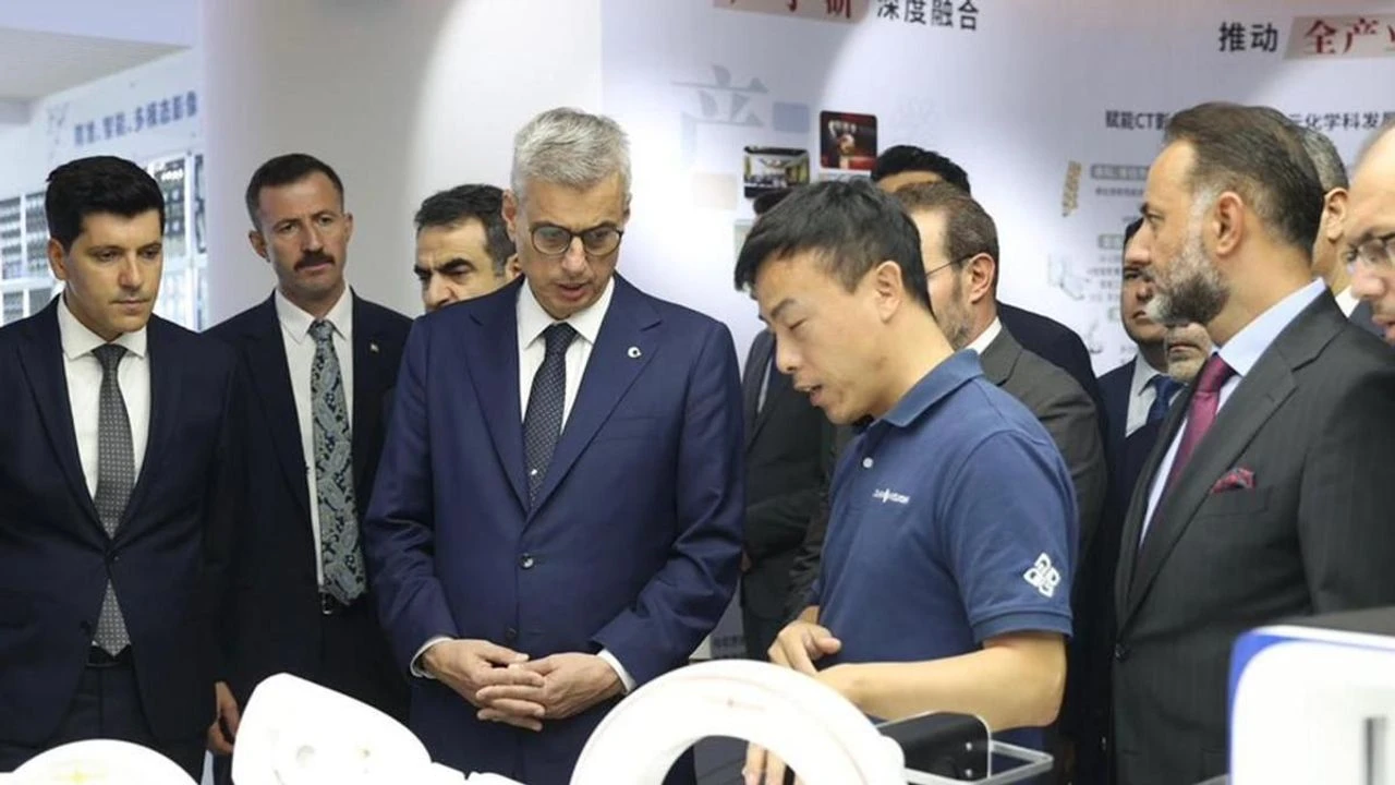 Sağlık Bakanı Memişoğlu Çin’de: Biyoteknoloji ve Aşı Çalışmalarında İş Birliği Masada Sağlık Bakanı Memişoğlu Çin’de: Biyoteknoloji ve Aşı Çalışmalarında İş Birliği Masada