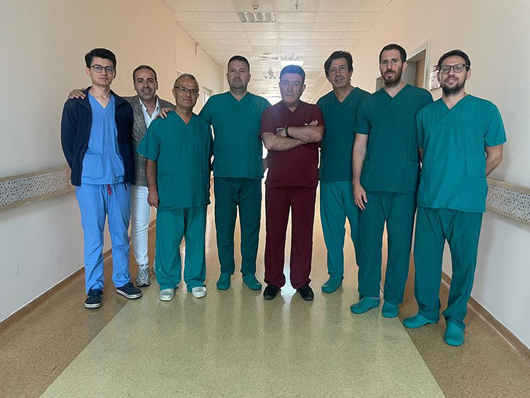 Türk ortopedistler tarafından ön çapraz bağ ameliyatları için geliştirilen “Kocabey