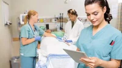 Türkiye genelinde hemşireler için farklı alanlarda sertifikalı eğitim programları açıldı.