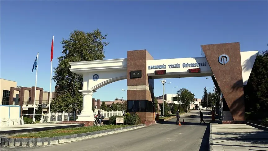 Karadeniz Teknik Üniversitesi (KTÜ), farklı fakülte ve yüksekokullarda görev yapmak