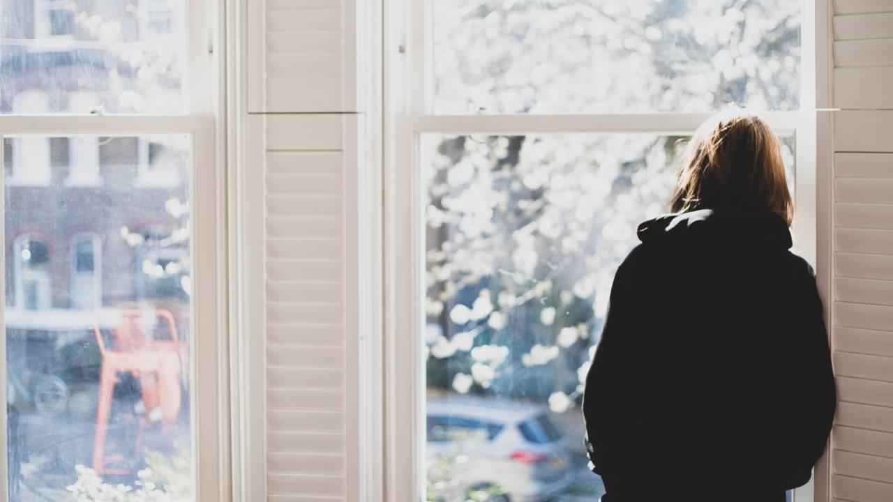 Araştırma: Yalnızlık Sağlık Harcamalarını Artırıyor, Kalp ve Diyabet Riskini Yükseltiyor