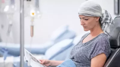 Yeni yayımlanan bir araştırma, yalnızlık ve sosyal izolasyonun kanser hastalarının