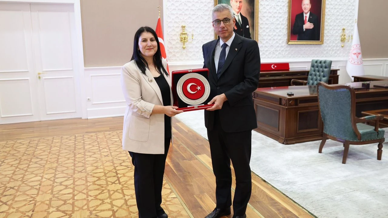 Ulusal Otizm Konfederasyonu’ndan Sağlık Bakanlığı’na Ziyaret: Otizmli Bireyler İçin Yeni Öneriler Masada