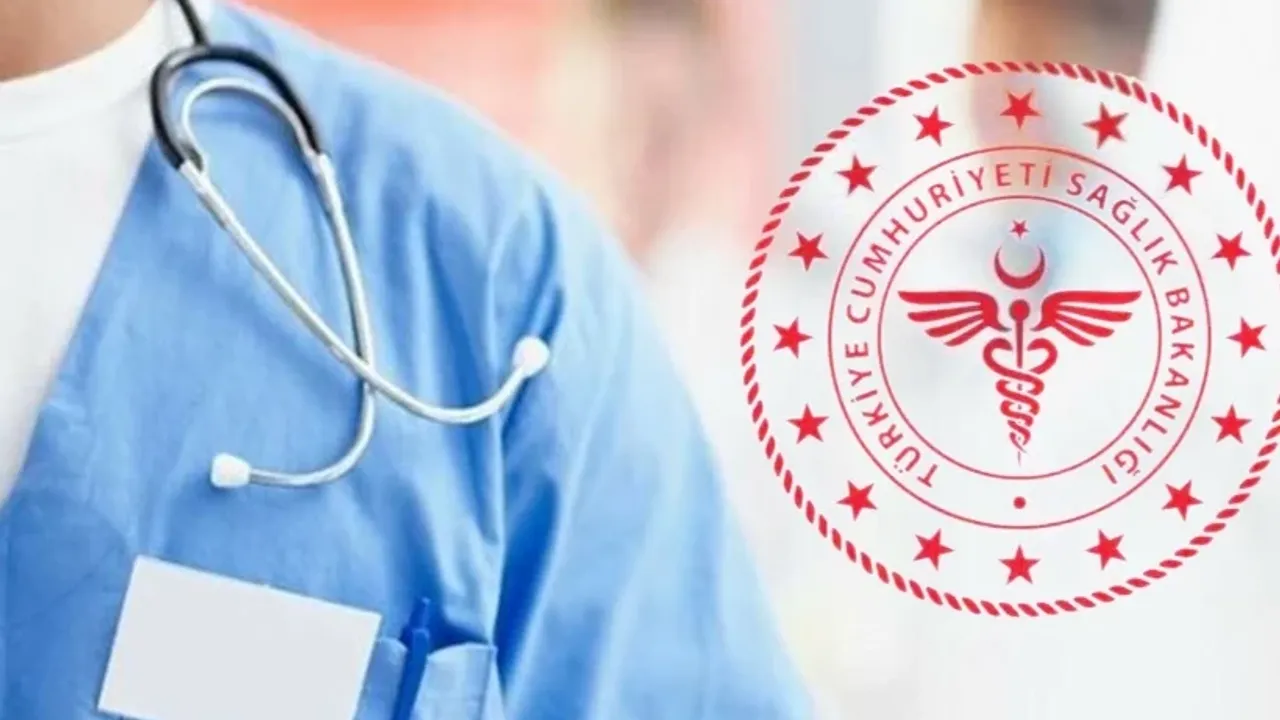 Sağlık Bakanlığı’ndan Yeni Kurumsal Kimlik ve Kıyafet Standartları: Sağlık Personeline Yılda İki Kez Forma Desteği