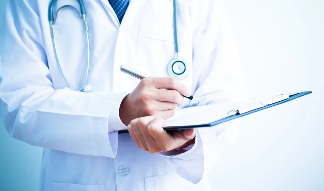 Zonguldak’ın Ereğli ilçesinde üç gündür hastane personeli gibi dolaşan bir