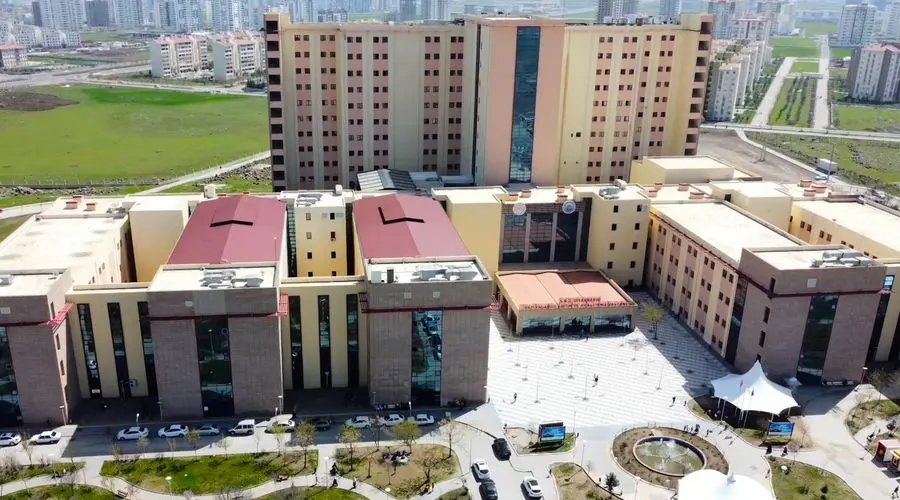Diyarbakır Gazi Yaşargil Eğitim ve Araştırma Hastanesi’nde, pahalı ilaçların yazıldığı