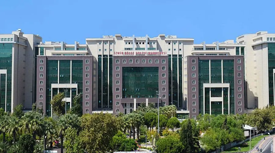 İzmir’de görülen dava, özel hastanelerde acil hastalardan alınan ücretler konusunda