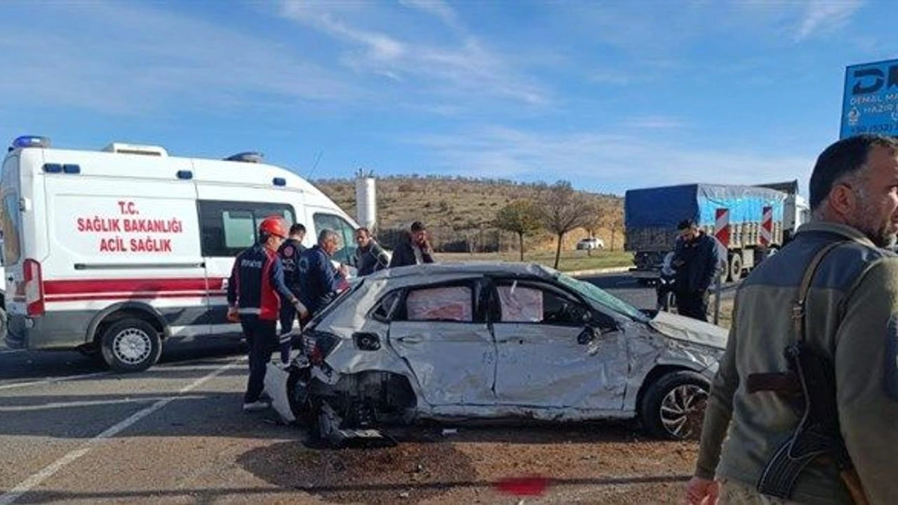 Feci Kazada Yaralanan Doktor Hayatını Kaybetti Feci Kazada Yaralanan Doktor Hayatını Kaybetti