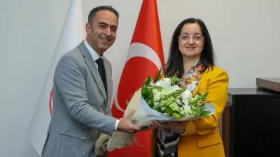 İzmir Şehir Hastanesi’nde başhekimlik görevine Prof. Dr. Yaprak Üstün atandı.