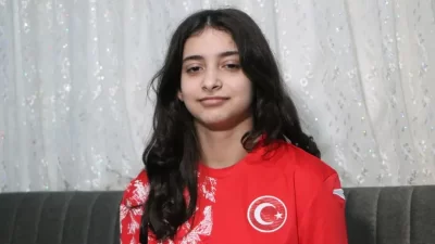 Kahramanmaraş merkezli 6 Şubat depremlerine Hatay’da ailesiyle birlikte yaşadığı apartmanda