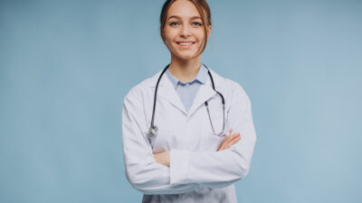 Almanya'da görev yapan yabancı ülke vatandaşı doktorların sayısı 10 yılda