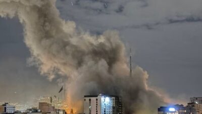 İsrail ordusunun İran'ın başkenti Tahran'a yeni saldırılar başlattığını duyurmasının ardından