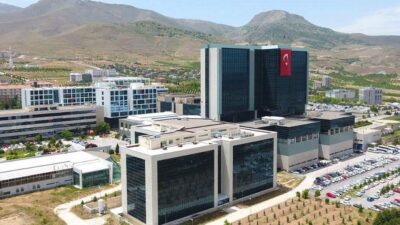 i̇nönü üniversitesi turgut özal tıp merkezi’nde çalışan sağlık personeli, ağır