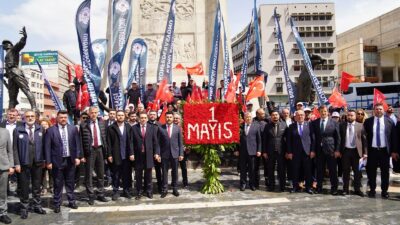 Sağlık çalışanlarının hak mücadelesine dikkat çekmek amacıyla Genç Sağlık Sendikası,