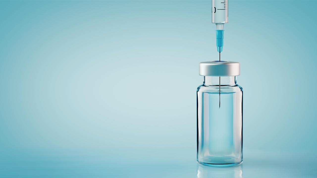 Ebola Ölümlerinin Artması Üzerine Deneysel Aşıların Kullanımı Değerlendiriyor
