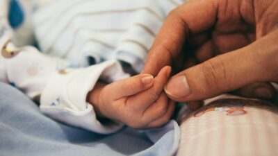 Yeni bir araştırma, hamileliğin ilk dönemlerinde iş yerinde uzun süre