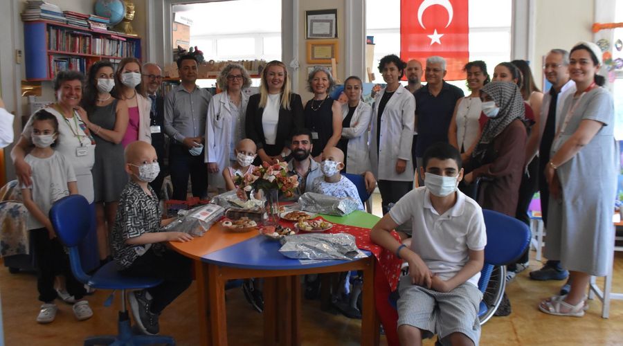 hastane odaları sanat atölyesine dönüştü hastane odaları sanat atölyesine dönüştü