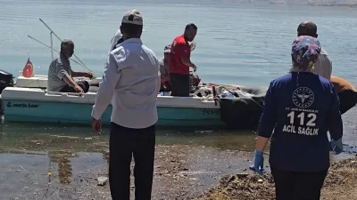 Siirt'in Kurtalan ilçesine bağlı Çelikeşbaşı köyünde bahçesinde çalışırken fenalaşan Abdullah