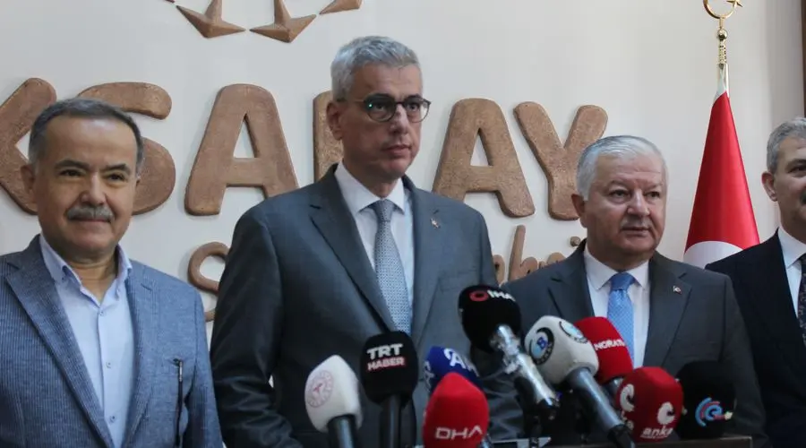 Sağlık Bakanı Kemal Memişoğlu, "Toplumumuzun maalesef yüzde 65'i kilolu, hareketsiz