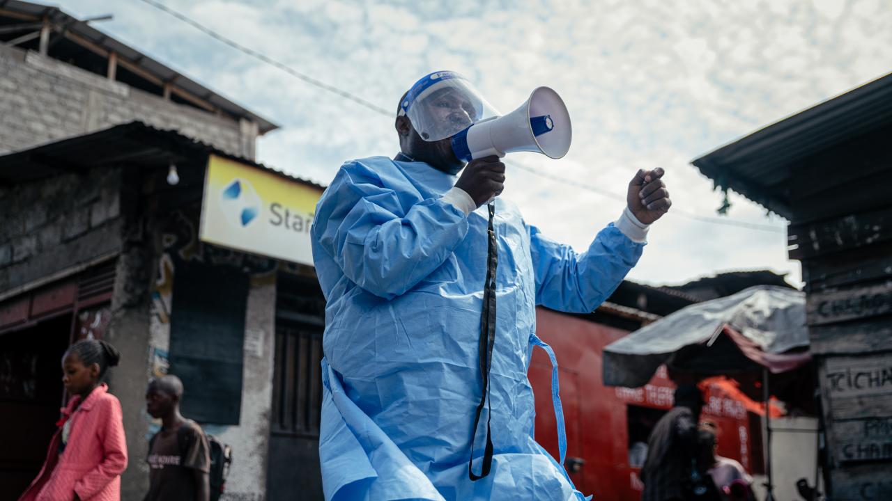 Ebola salgını büyüyor: Virüs mutasyona uğramış olabilir