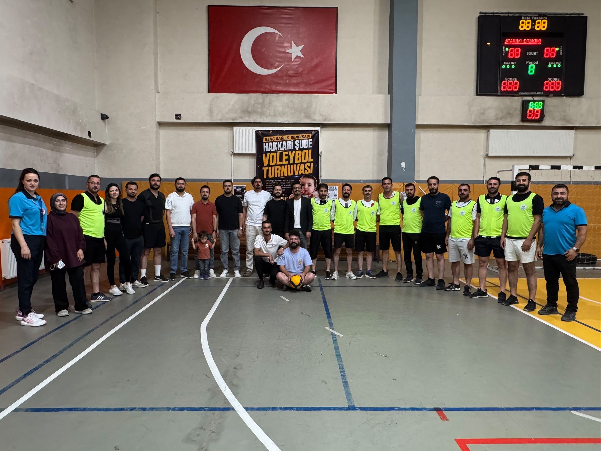 Yüksekova'da SMA Hastası Mehmet Bahadır İçin Voleybol Turnuvası Düzenlendi