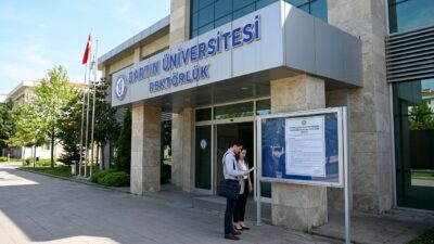Bartın Üniversitesi Rektörlüğü, kamuya sözleşmeli personel alımı yapacağını duyurdu. 657