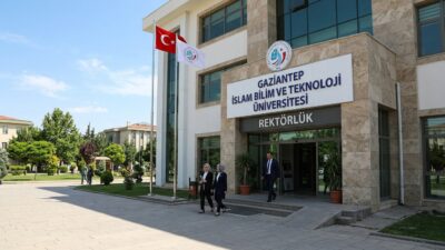 Gaziantep İslam Bilim ve Teknoloji Üniversitesi (GİBTÜ), akademik ve idari